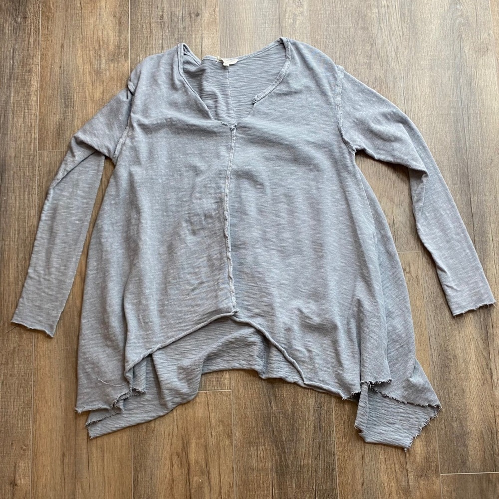Truly Madly‎ Deeply Los Angeles Grey High Low Raw Edge V-Neck Tunic Top XS